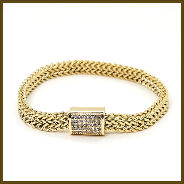 Pavé Clasp Magnet Bracelet - Leila Jewels