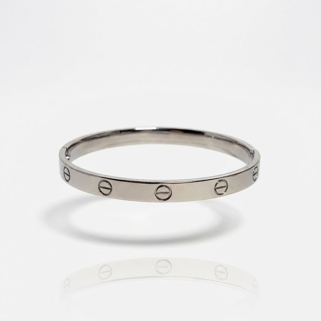Iconic "Love" Bangle - Leila Jewels