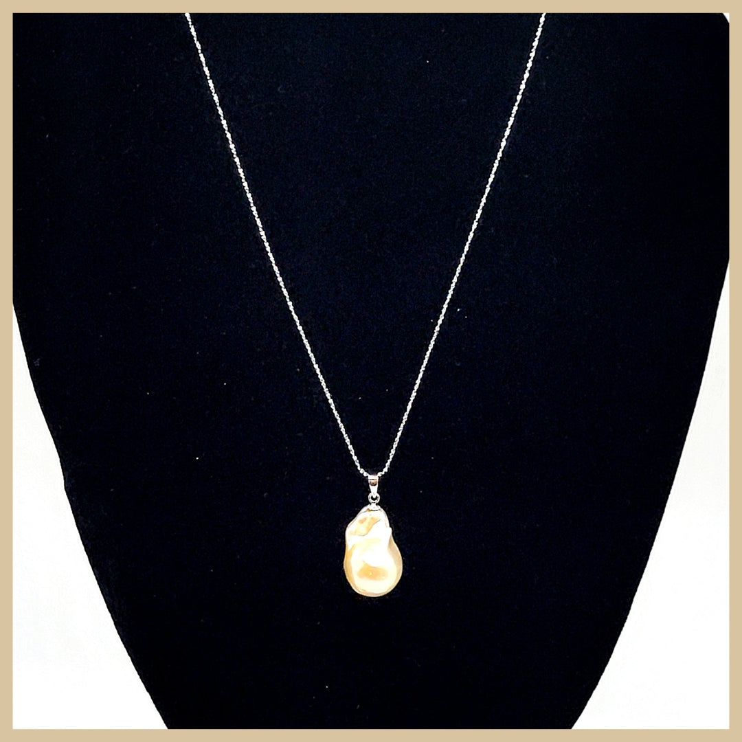 Baroque Pearl Pendant Necklace - Leila Jewels