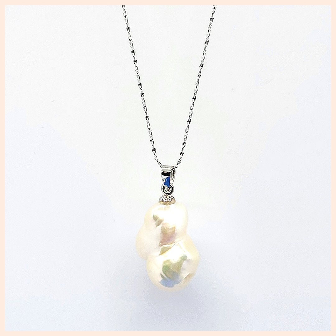 Baroque Pearl Pendant Necklace