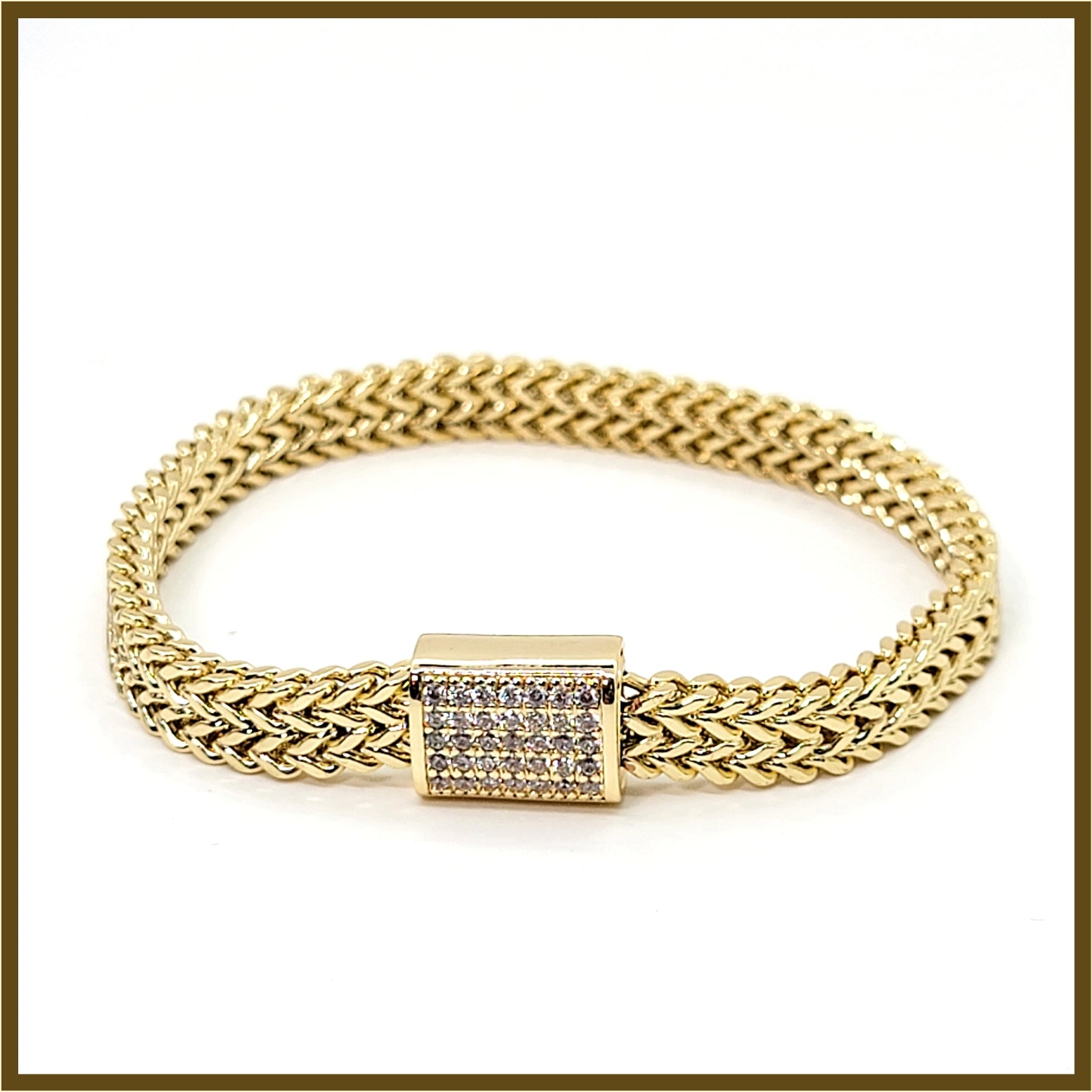 Pavé Clasp Magnet Bracelet - Leila Jewels