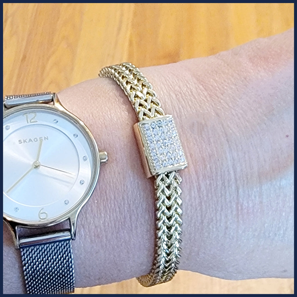 Pavé Clasp Magnet Bracelet - Leila Jewels
