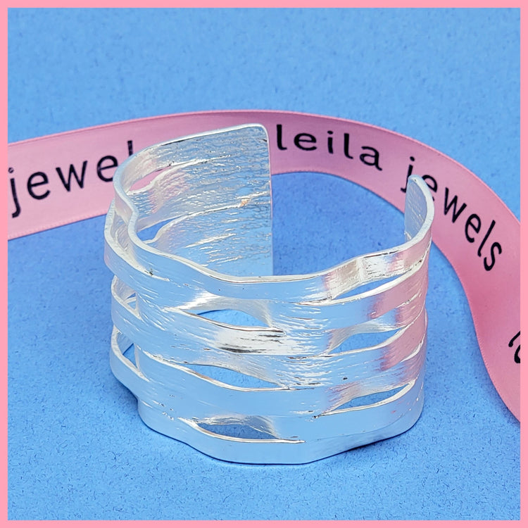 Wavy Open Cuff - Leila Jewels