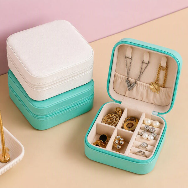 Chic Travel Jewelry Organizer - Leila Jewels