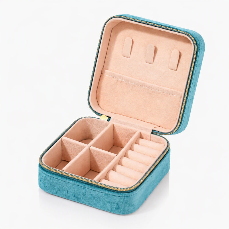 Weekend Luxe Travel Jewelry Organizer – Plush Microfiber Case
