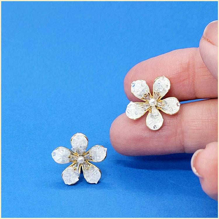 Druzy Stone Daisy Earrings - Leila Jewels