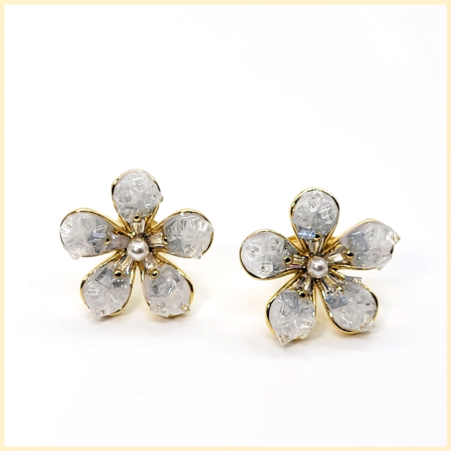 Druzy Stone Daisy Earrings - Leila Jewels