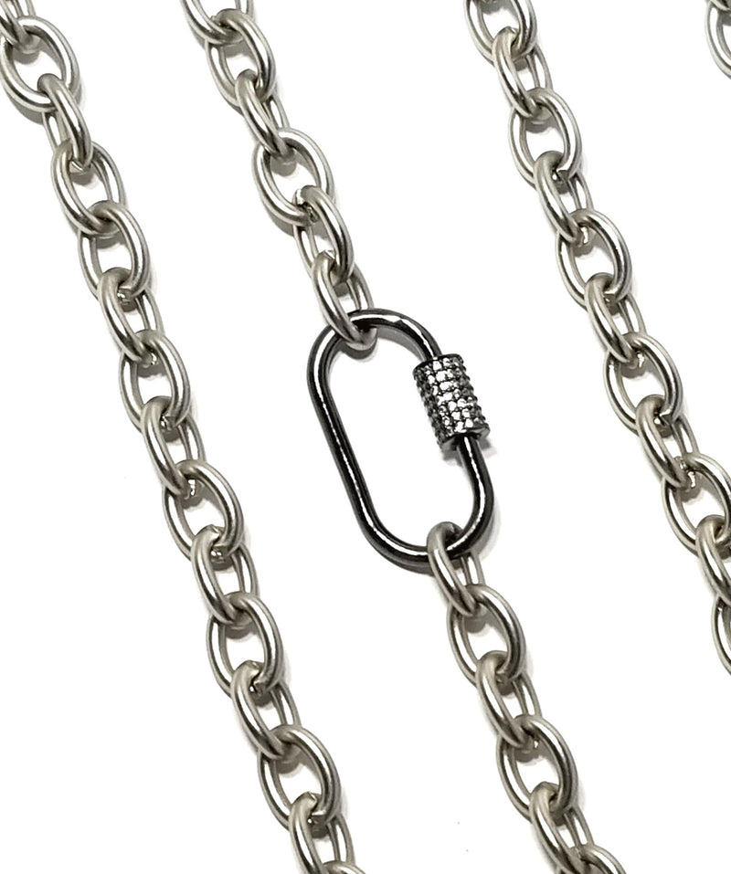 Matte Chain with Pavé Lock - Leila Jewels