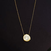 mother of pearl pendant necklace